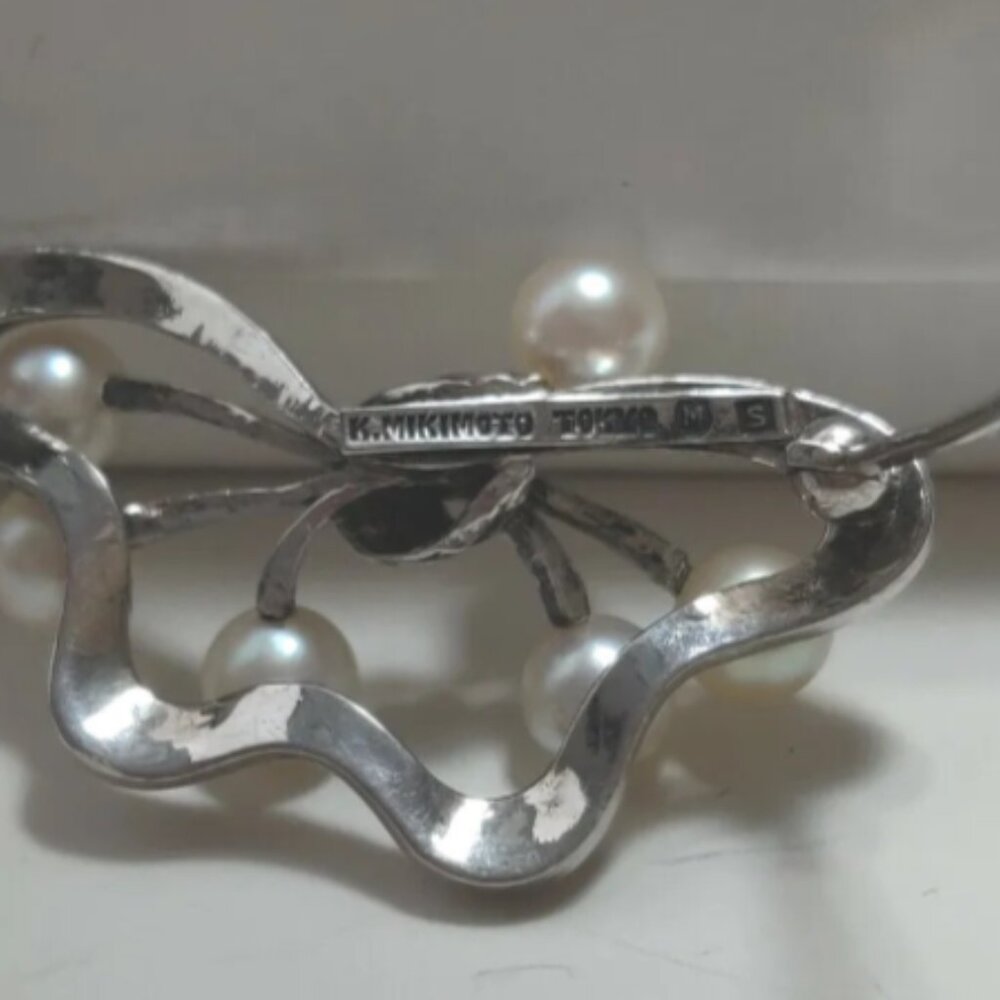 Mikimoto Pearl Brooch Pin Very Vintage Sterling Silver Butterfly with 5mm Pearls - Picture 6 of 6